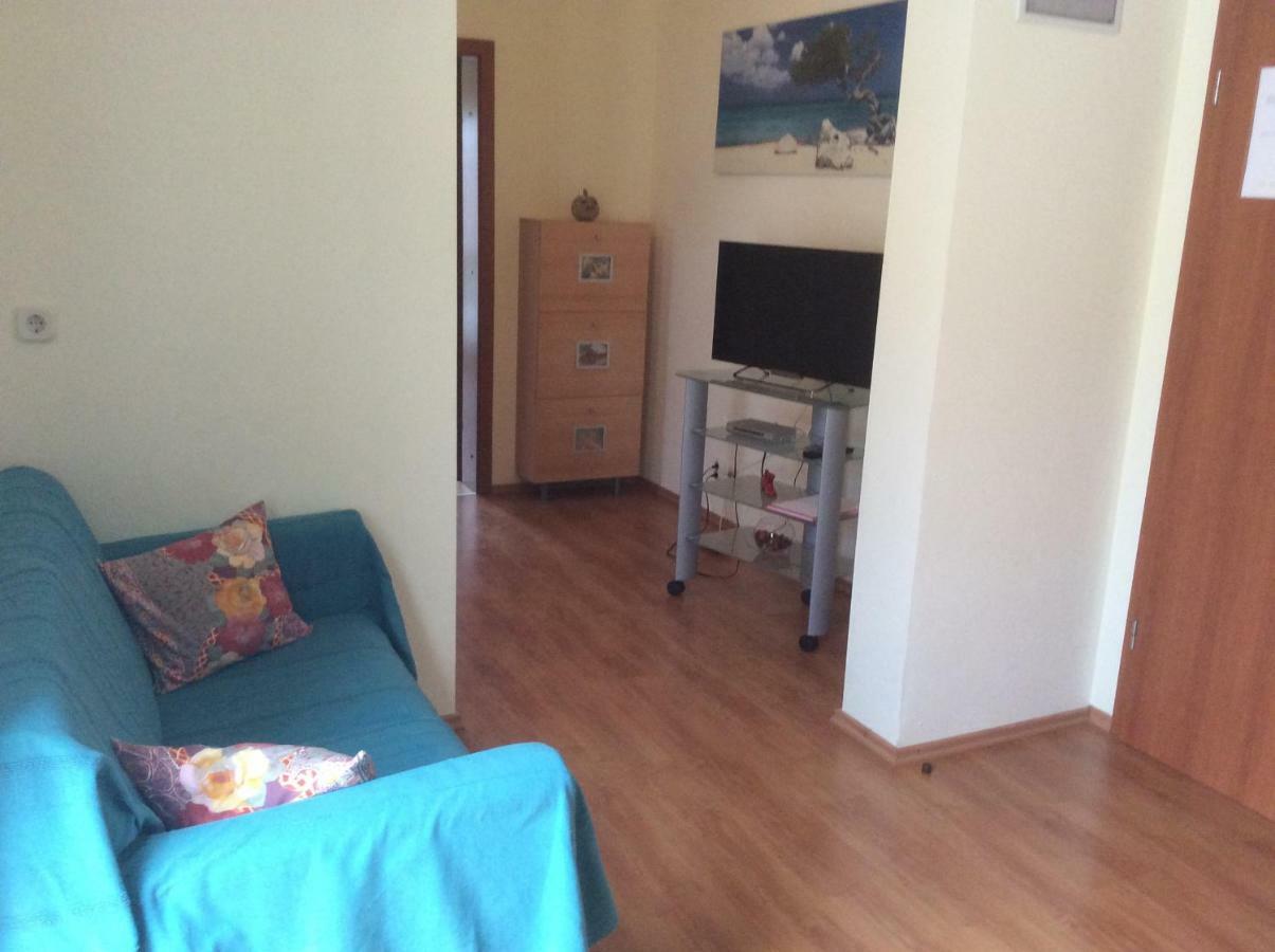 Apartmani Katarina Bol Bagian luar foto